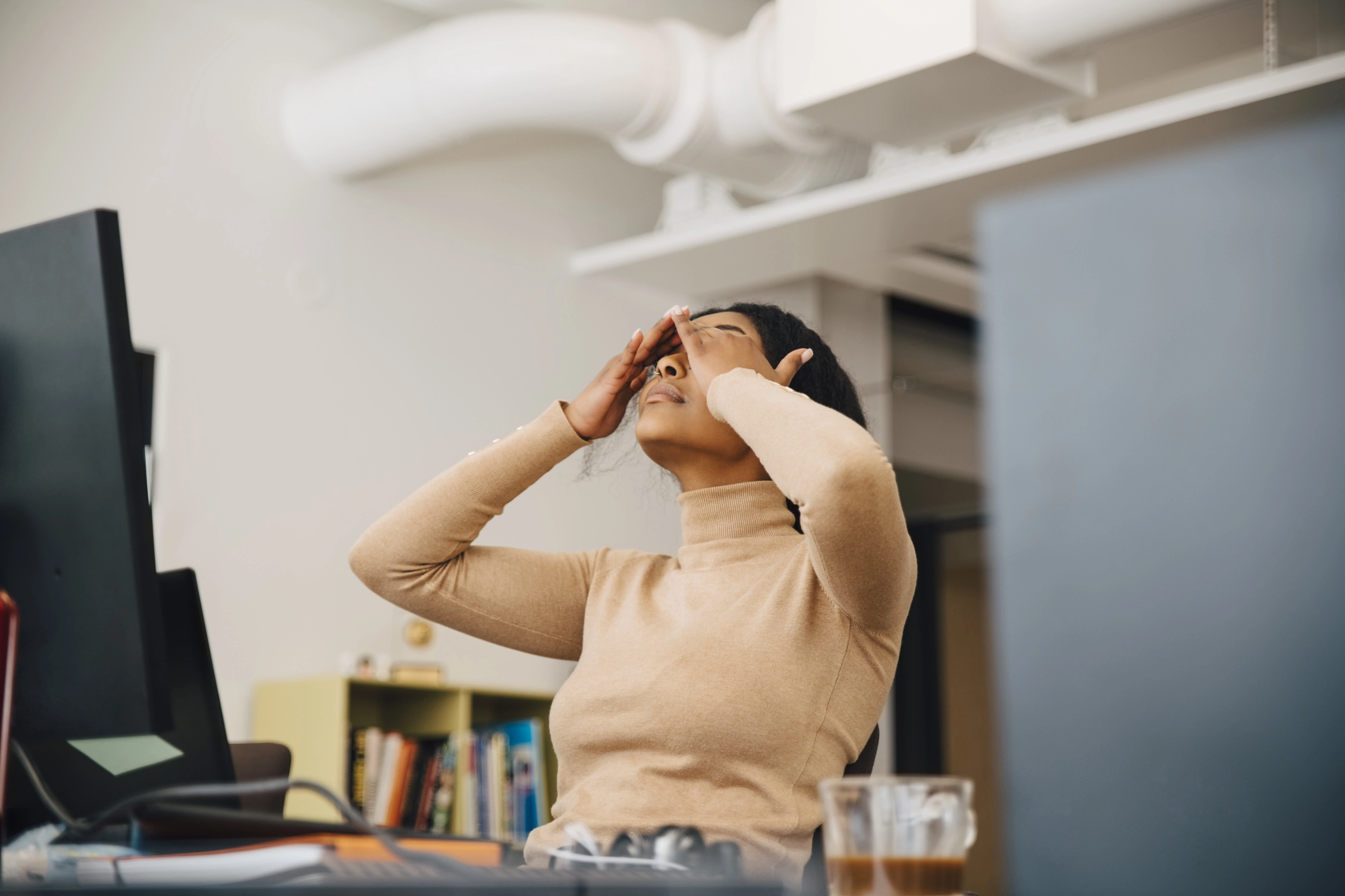 Workplace burnout and conflict background